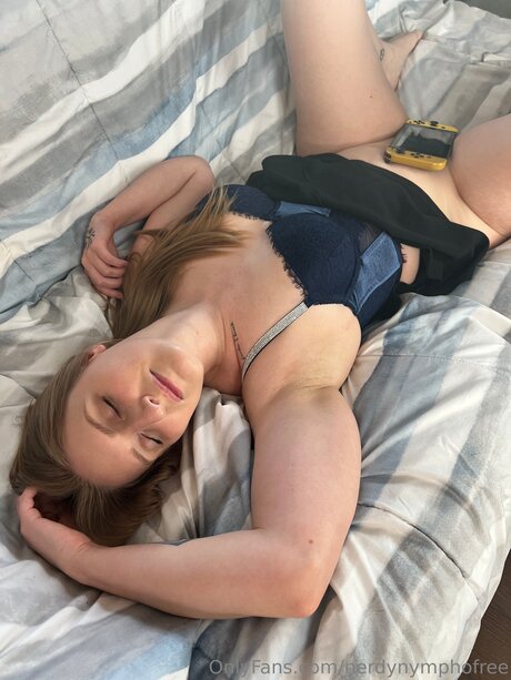 Nerdynymphofree erotische pornostar bild