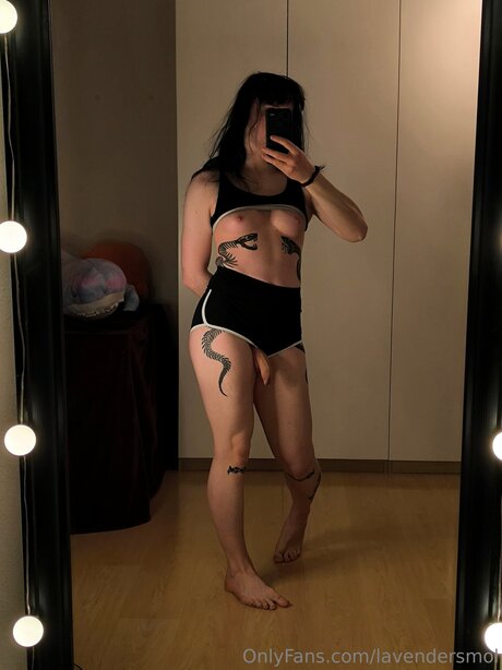 Lavendersmol nacktheit hübsche archiv