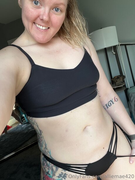 Alliemae420 top sexy bild