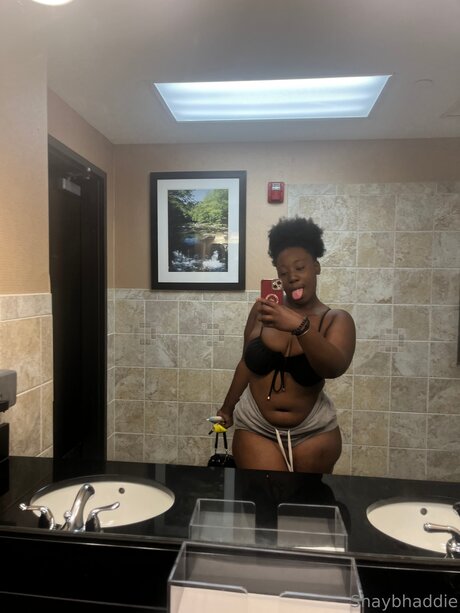 Shiestybhaddie schöne nackte fotos