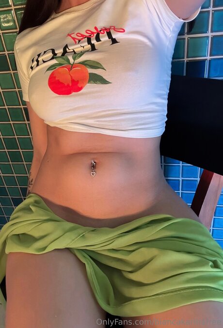 Biawhitefree nacktheit foto