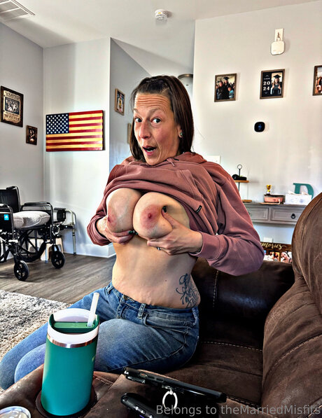 Themarriedmisfits hübsche nackt galerien