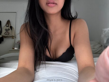 Myaarawrr nackt freie foto