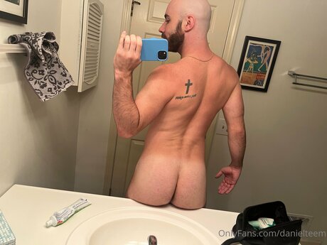Danielteem pornostar galerie