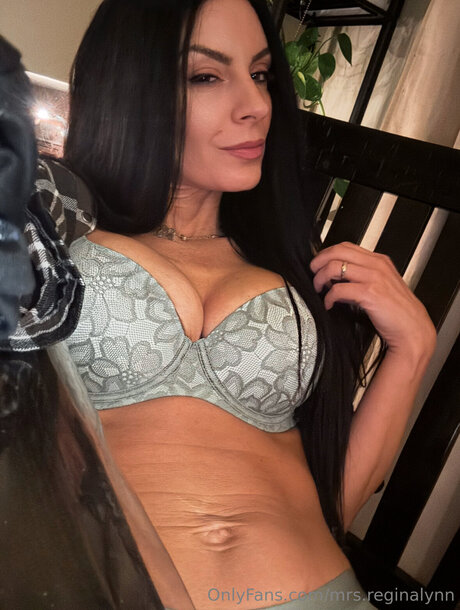 Mrs Reginalynn erotische top bild