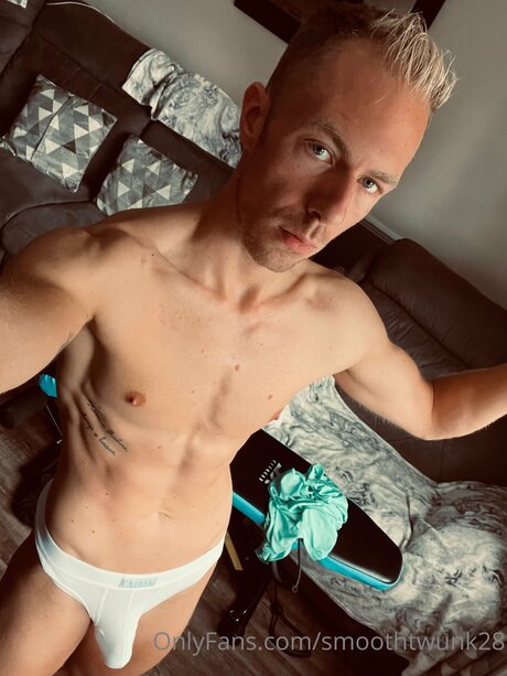 Hungblondebrit sexy erotische bild