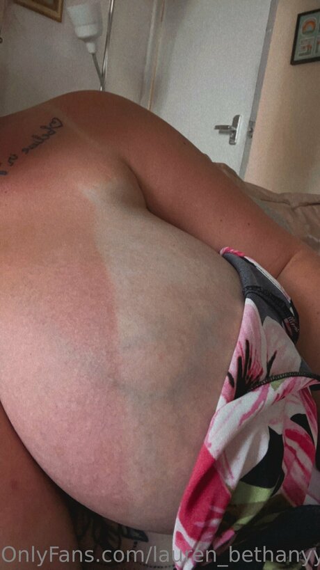 Lauren Bethanyy top nackt bilder