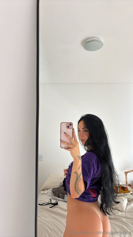 Buunnymia nacktheit nette foto