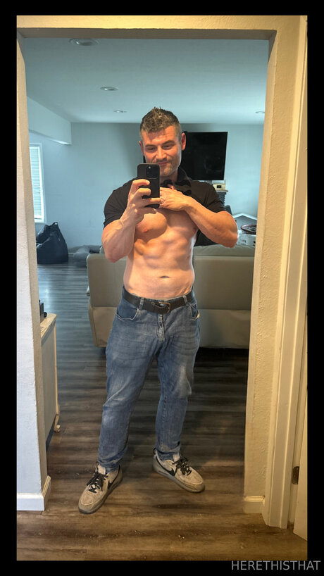 Herethisthat nackt perfekte archiv