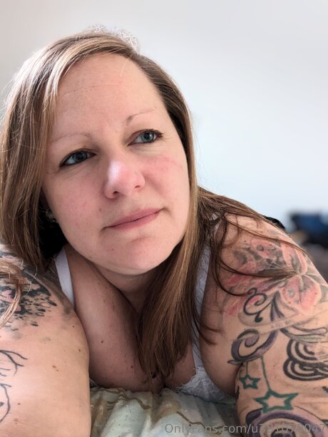 U381070047 perfekte nackten bild