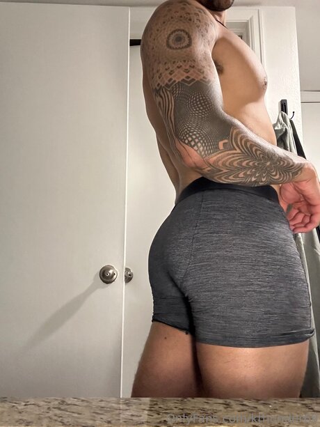 Kthunder69 nackt pornostar fotos