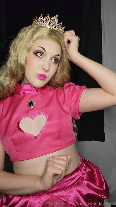 Theupsidedowngirl freie nackten archiv