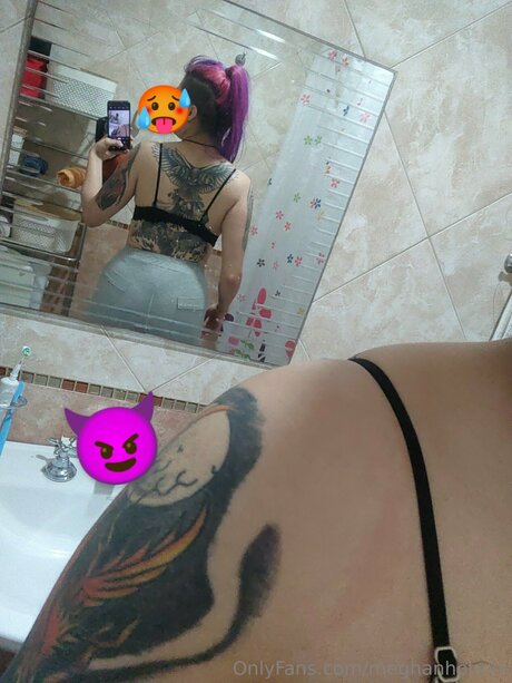 Meghanhotxxx top nackten foto