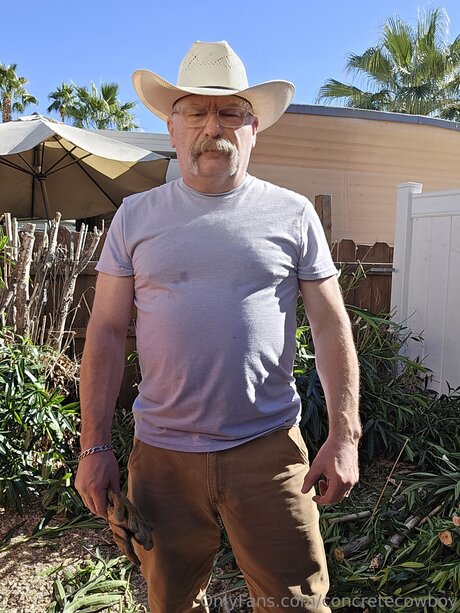 Concretecowboy nackt perfekte bild