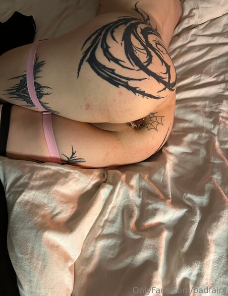 Badfairy model pornographische bild