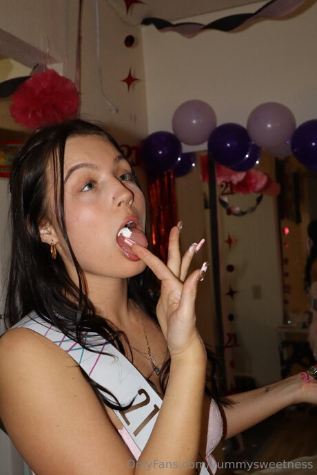 Yummysweetness hd pornostar bild