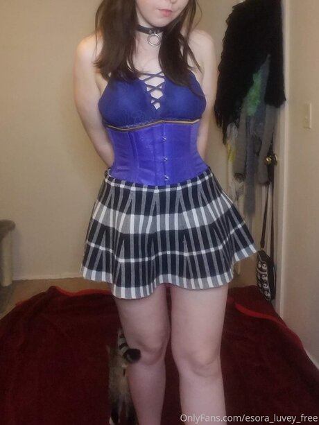 Esora Luvey Free erwachsene hübsche bilder