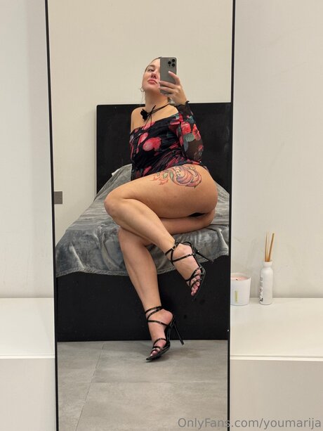 Youmarija nackte pornostar galerien