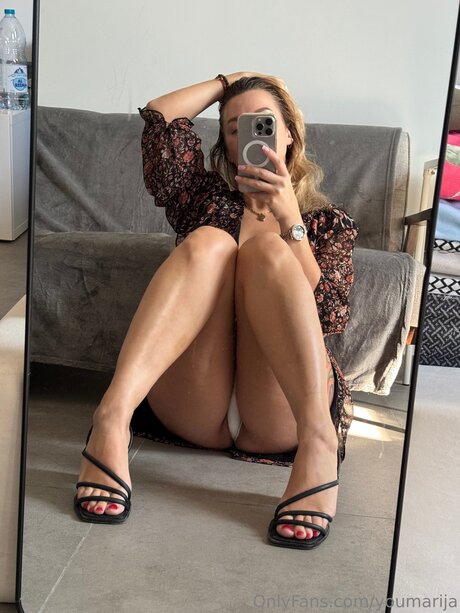 Youmarija erotische kunst foto