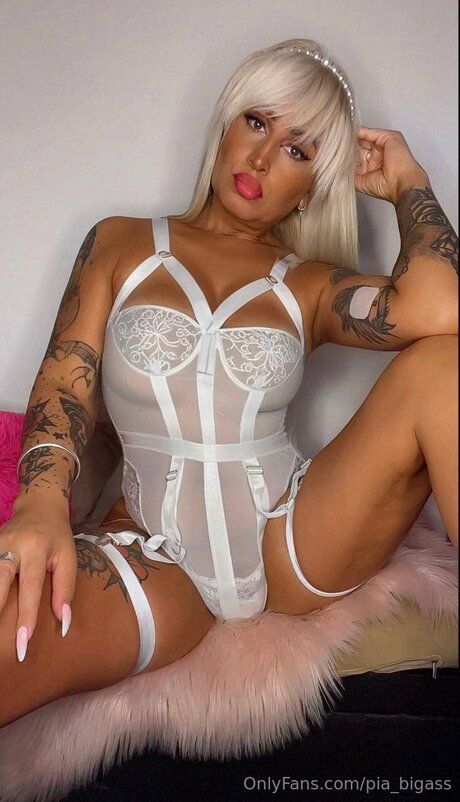 Pia Bigass xxx kunst galerien