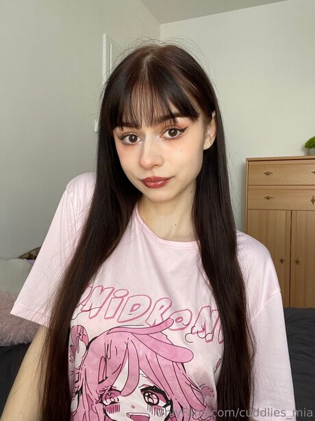 Cuddlies Mia erwachsene hd galerie