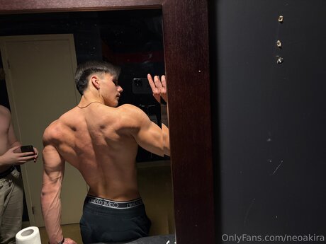 Neoakira perfekte nackt fotos