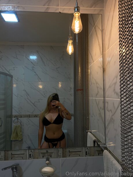 Ariadne Baby erwachsene nackt fotos