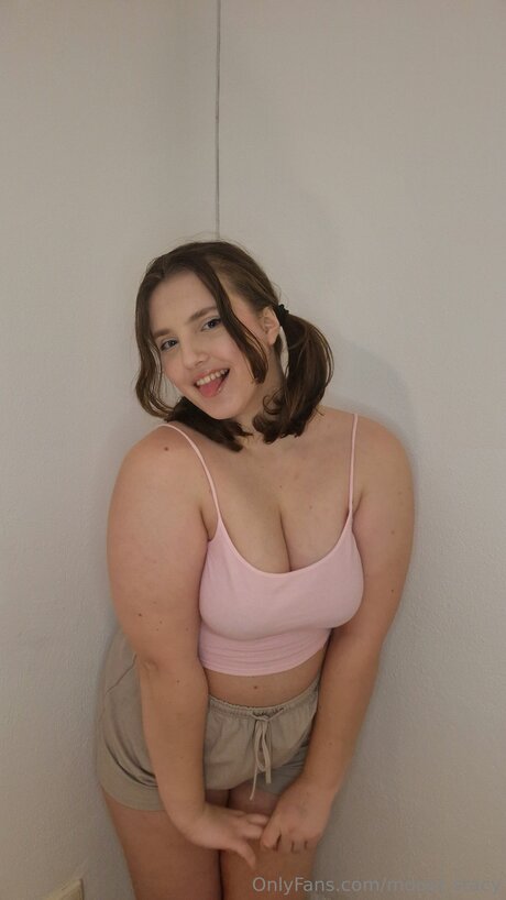 Model Stacy top sexy bild