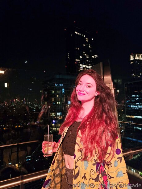 Sashadesade nacktheit exklusive bilder