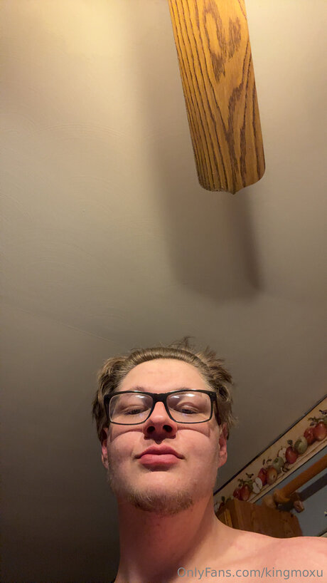 Kingmoxu erwachsene nackt galerien