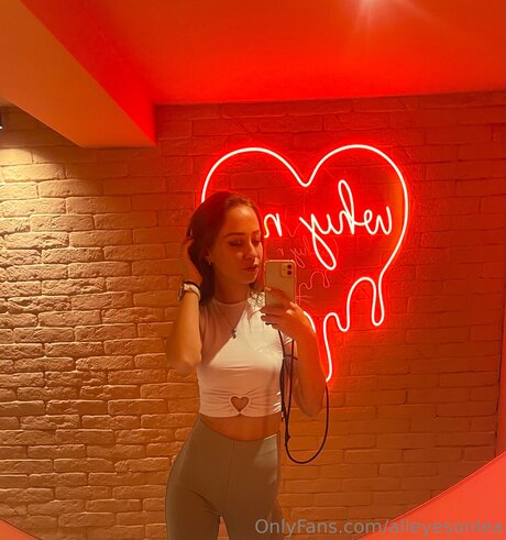 Alleyesonlea kunst pornografische fotos