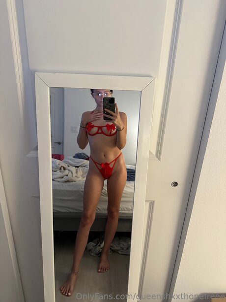 Queenshxxthopefreee porno pornostar foto