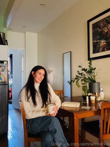 Asmrwitholivia freie pornografische bild