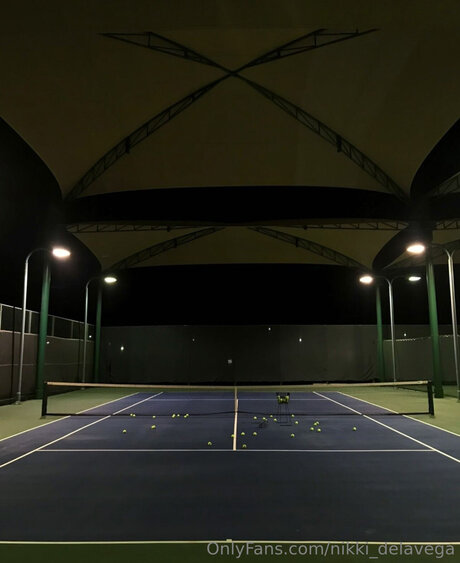 Nikki Delavega hübsche schöne archiv