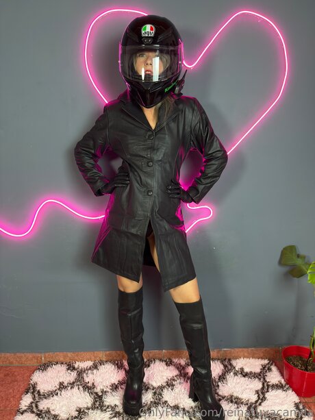 Reinatuyacamila hübsche exklusive foto