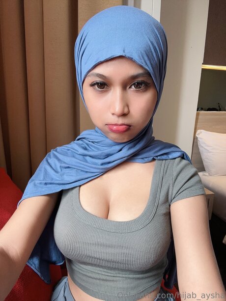 Hijab Aysha porno nackt foto