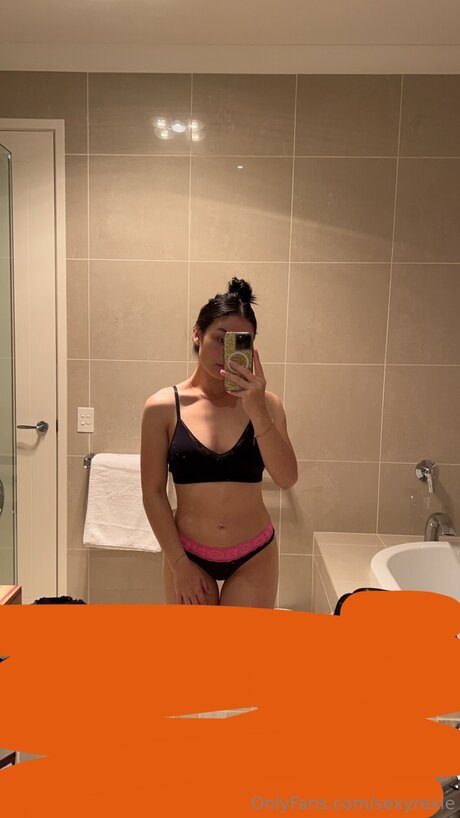 Sexyrexie model erwachsene bild