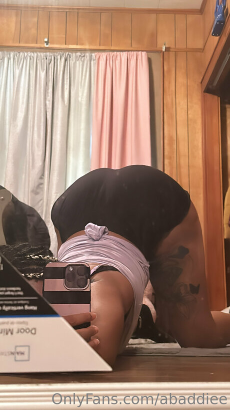 Abaddiee exklusive nackte archiv