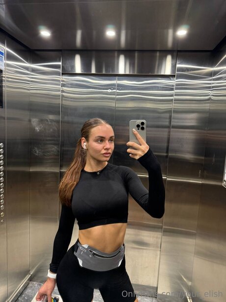 Your Elish nackt erwachsene bild