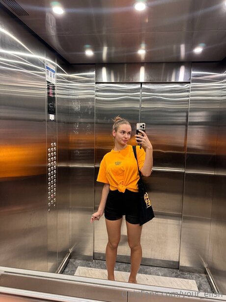 Your Elish erwachsene exklusive fotos