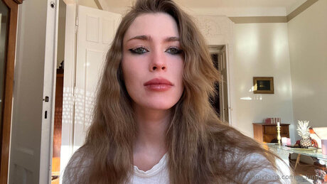 La Lunaa erwachsene pornostar bilder