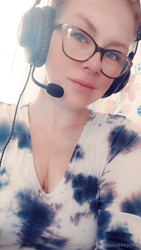 Poisonivy042 erotische akt galerie