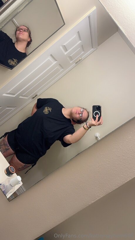 Katiemayhem666 exklusive pornographische archiv