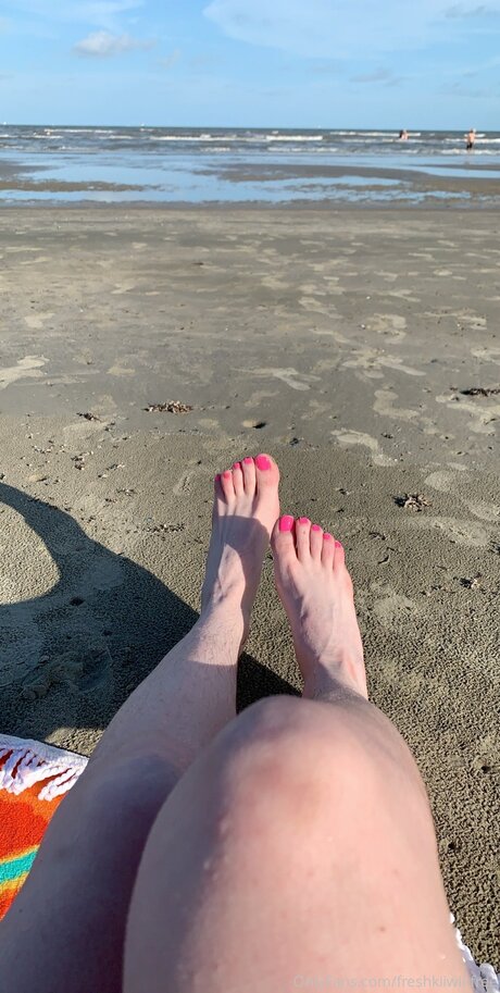 Freshkiiwii Free model kunst fotos