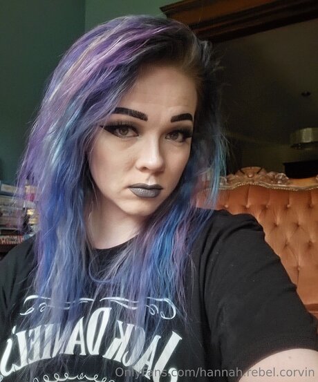 Hannah Rebel Corvin pornographische pornostar foto