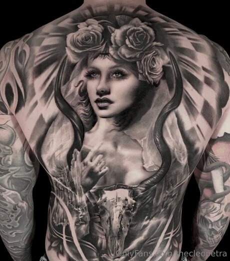 Thecleopetra heiße exklusive fotos