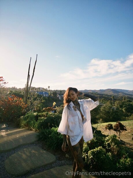 Thecleopetra pornostar kunst fotos