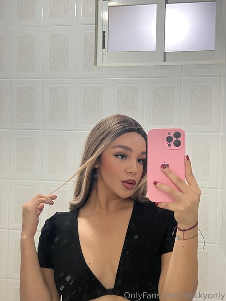 Beckyonly pornostar nackt bilder