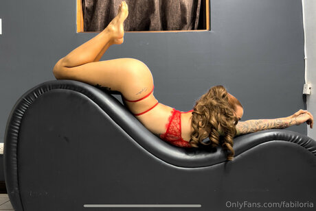 Fabiloria nackt perfekte bilder