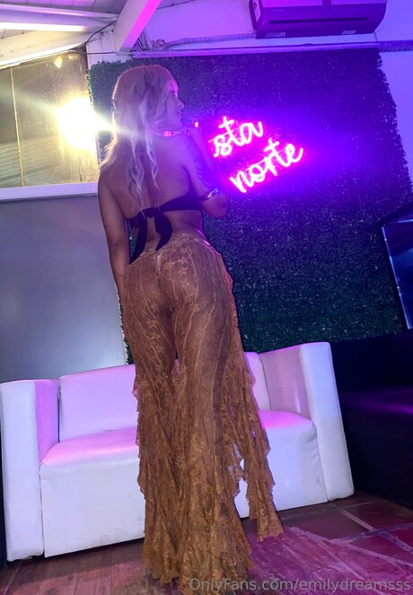 Emilydreamsss kunst exklusive fotos